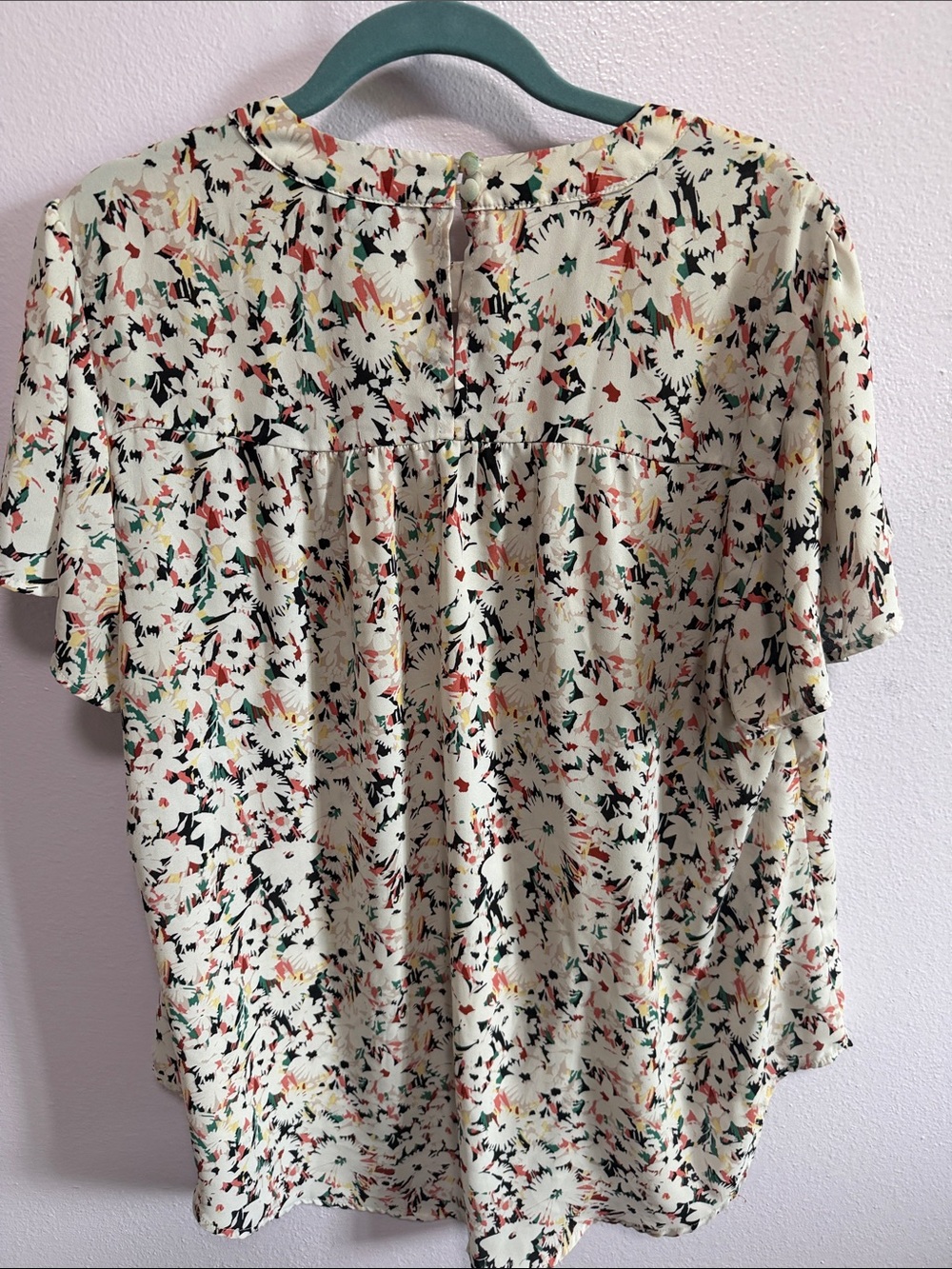 Torrid Floral Keyhole Top - Picture 9 of 9